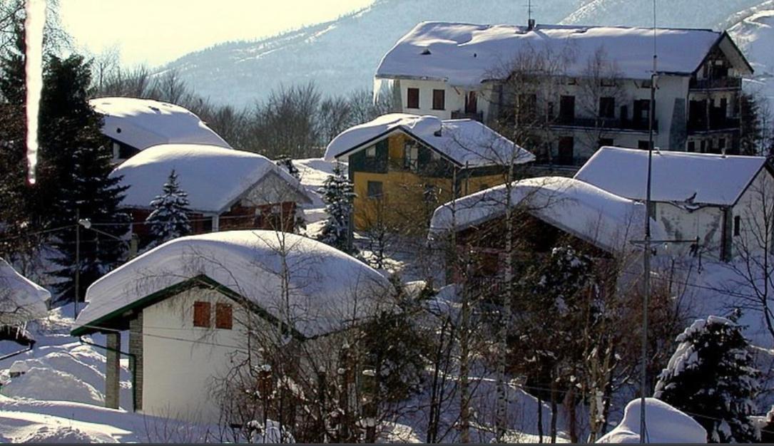 White Appartament Bagnolo Piemonte Exterior photo